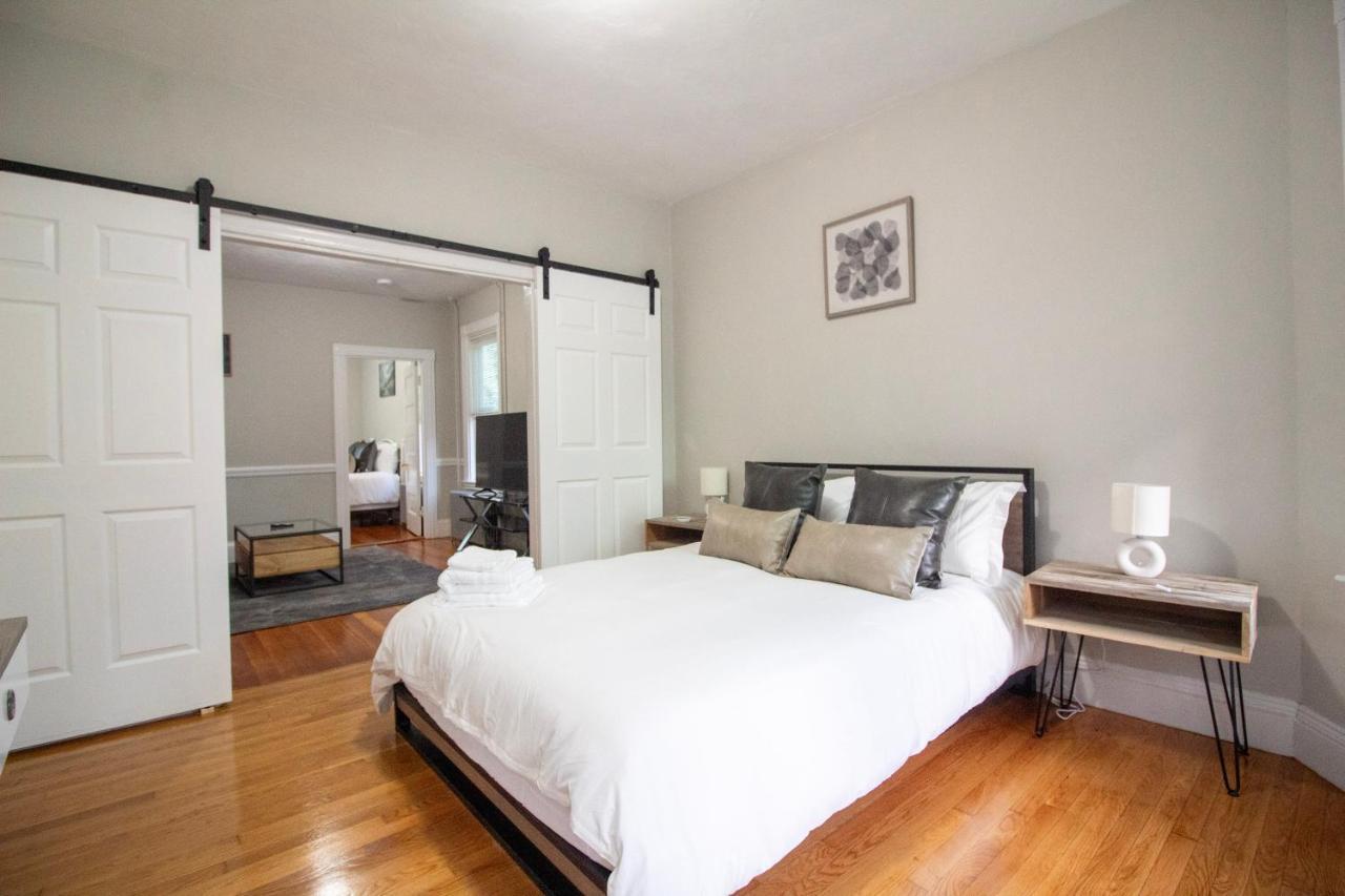 2 Bedroom Condo Close To Boston And Cambridge With Free Parkings Exterior photo