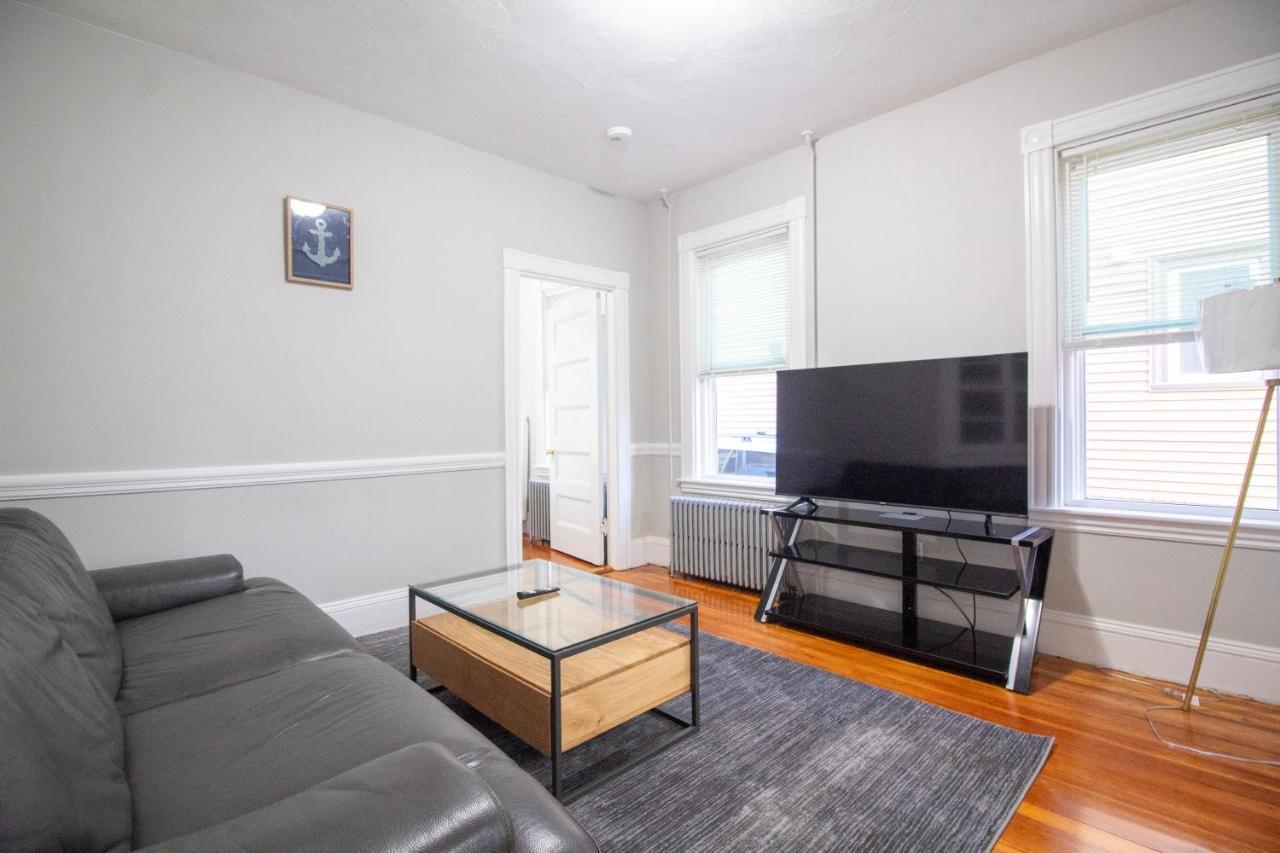 2 Bedroom Condo Close To Boston And Cambridge With Free Parkings Exterior photo